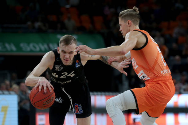 队伍缺乏一 队伍缺乏一